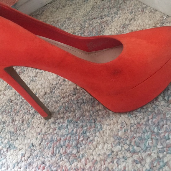 heels - Picture 5 of 8